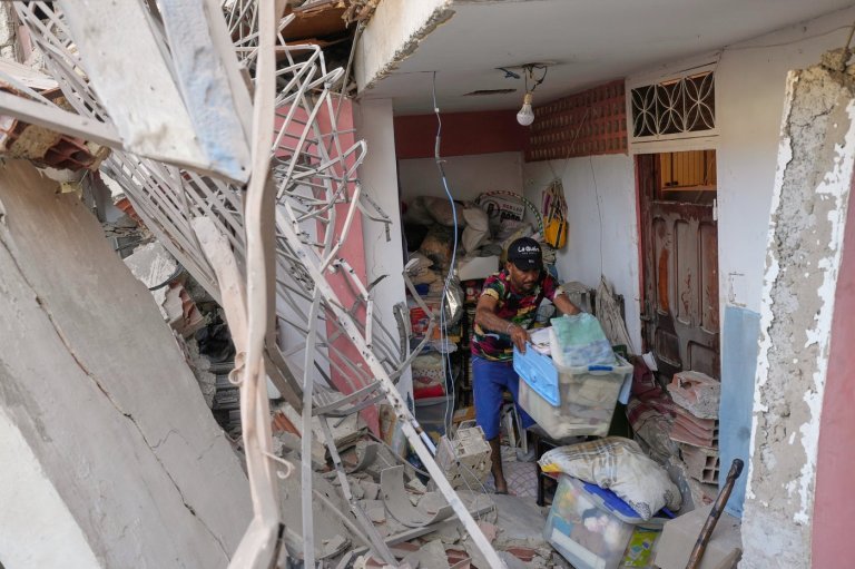 A tense calm holds on Venezuela a day after Maduro was deposed by US | iNFOnews.ca