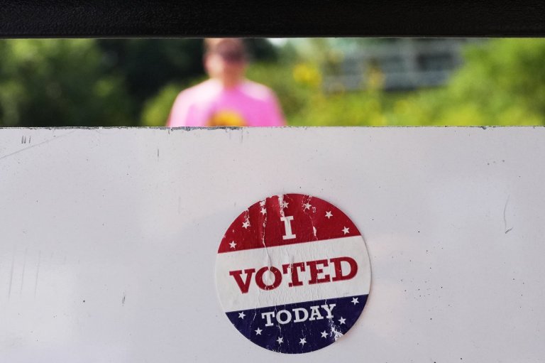 A federal prisoner with no clear ties to Alaska advances in primary for the state's US House seat | iNFOnews.ca