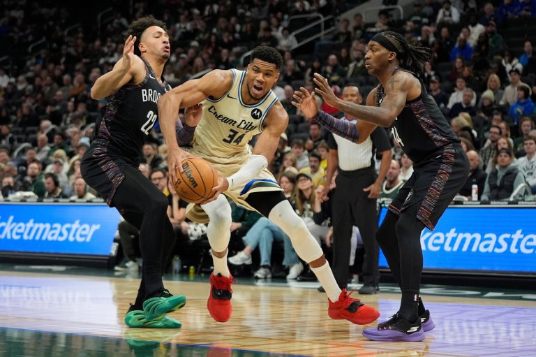 Antetokounmpo scores 29, surpasses 21,000 career points in Bucks' 116-99 win over Nets | iNFOnews.ca