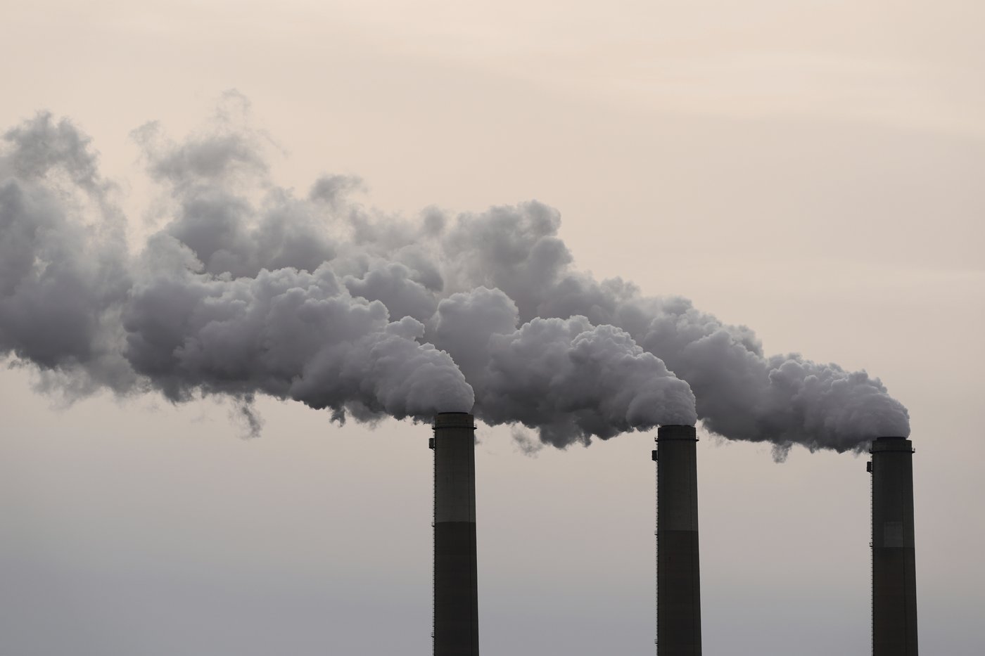 FACT FOCUS: Trump misrepresents facts about coal as he signs executive orders to boost its use | iNFOnews.ca