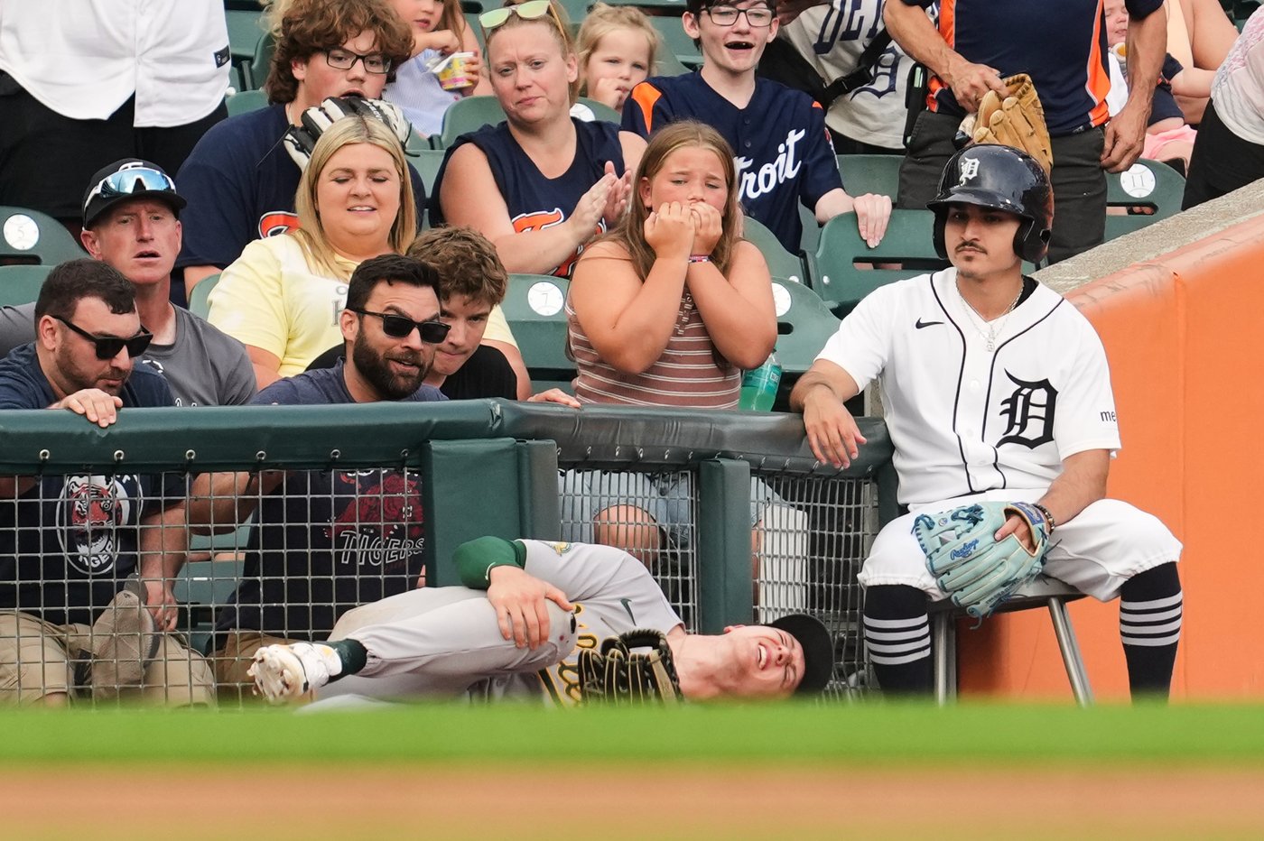 Athletics’ Zack Gelof to have MRI after injuring knee during collision with left field fence | iNFOnews.ca Athletics’ Zack Gelof to have MRI after injuring knee during collision with left field fence | iNFOnews.ca