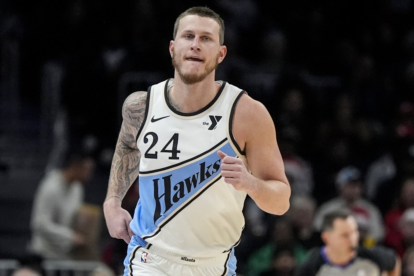 Mathews and Young lead the Hawks past the Timberwolves 117-104 | iNFOnews.ca