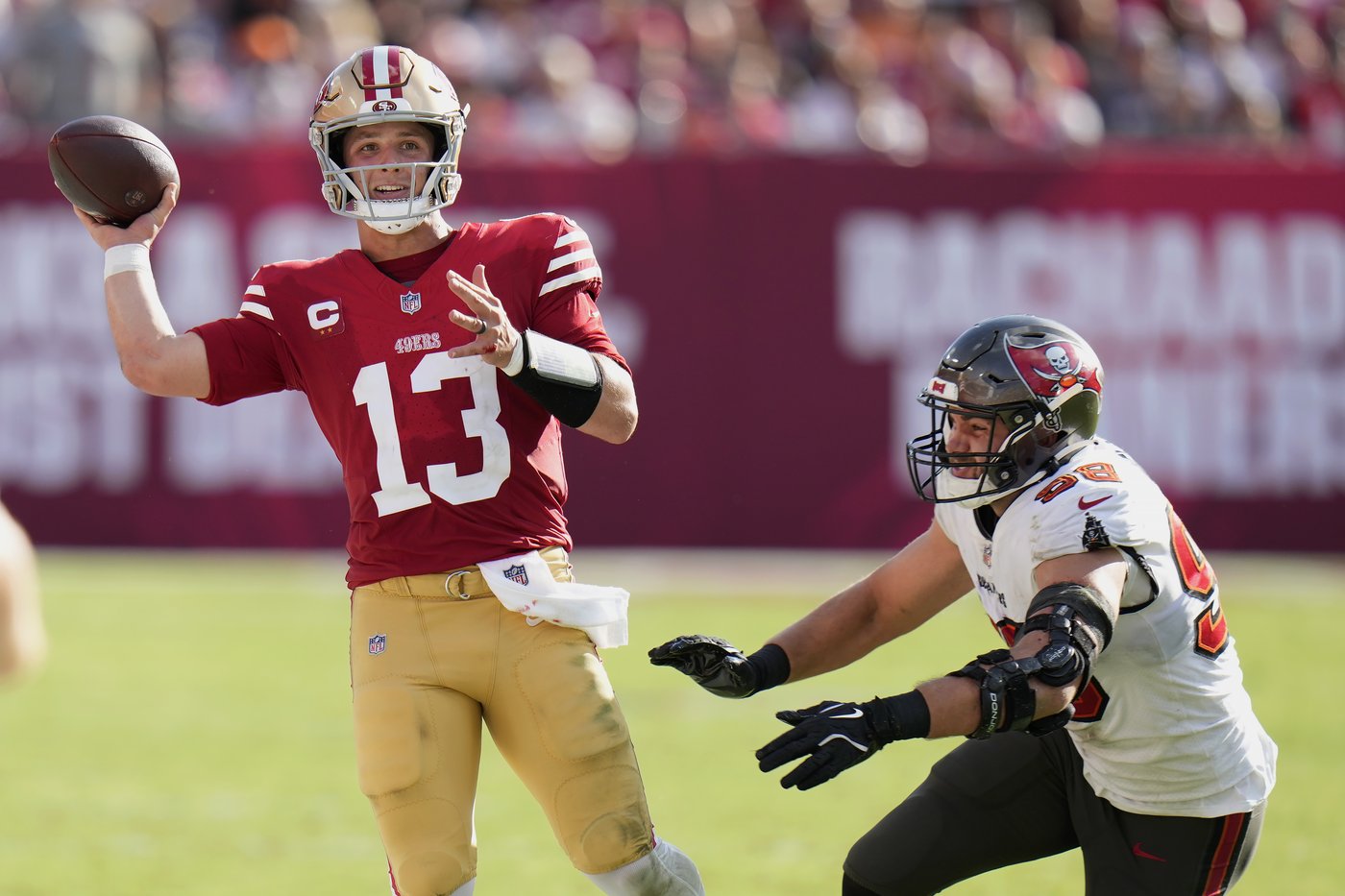 Purdy's big 4th quarter helps the 49ers overcome their mistakes and beat the Bucs | iNFOnews.ca