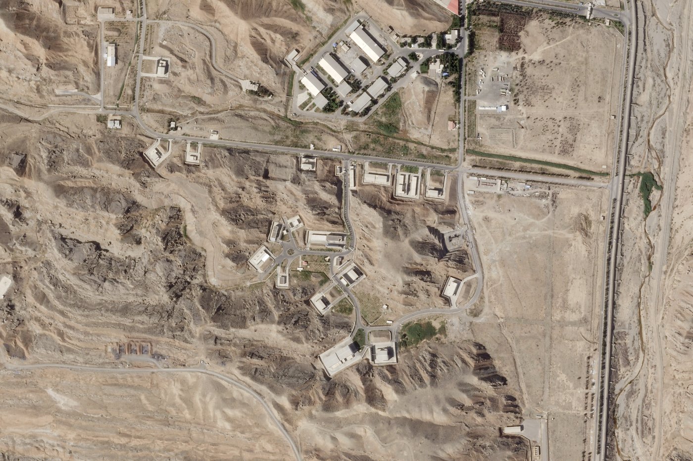 Satellite images show damage from Israeli attack at 2 secretive Iranian military bases | iNFOnews.ca Satellite images show damage from Israeli attack at 2 secretive Iranian military bases | iNFOnews.ca