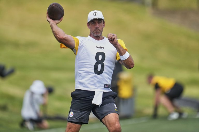 Aaron Rodgers faces former team as Steelers take on Jets in season opener | iNFOnews.ca