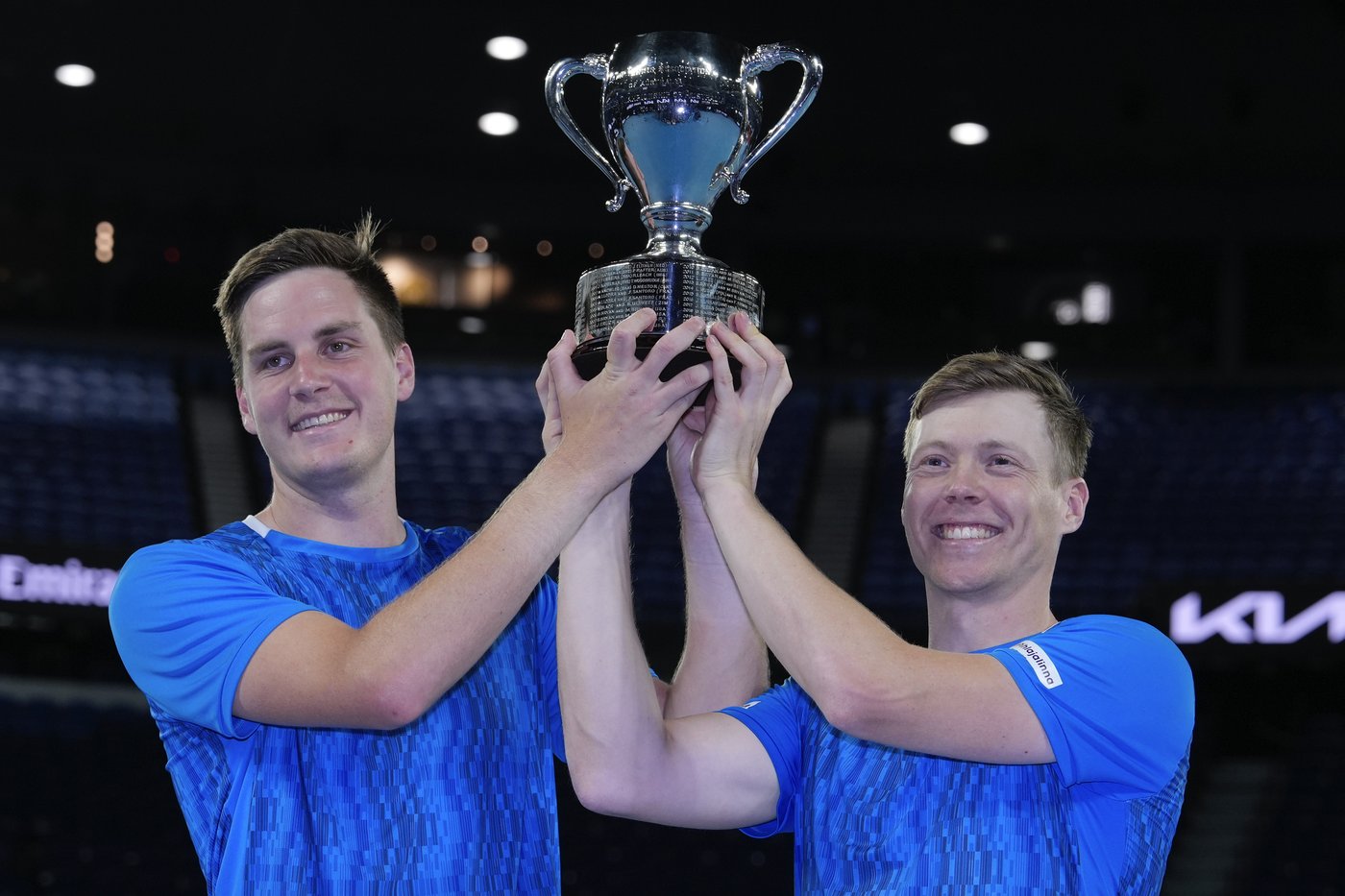 Patten, Heliovaara shrug off contentious 1st set to win Australian Open doubles title | iNFOnews.ca Patten, Heliovaara shrug off contentious 1st set to win Australian Open doubles title | iNFOnews.ca