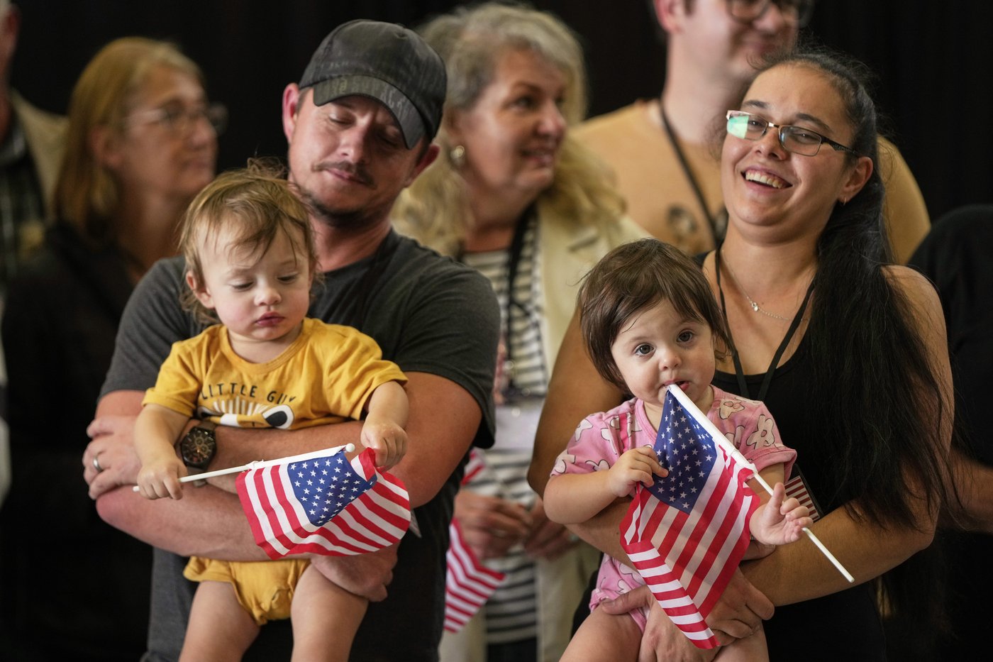 PHOTO COLLECTION: Trump administration welcomes white South Africans as refugees | iNFOnews.ca