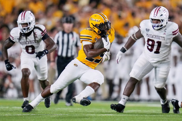 Mizzou RB Ahmad Hardy on the mend after shooting; coach says there's no place for gun violence | iNFOnews.ca