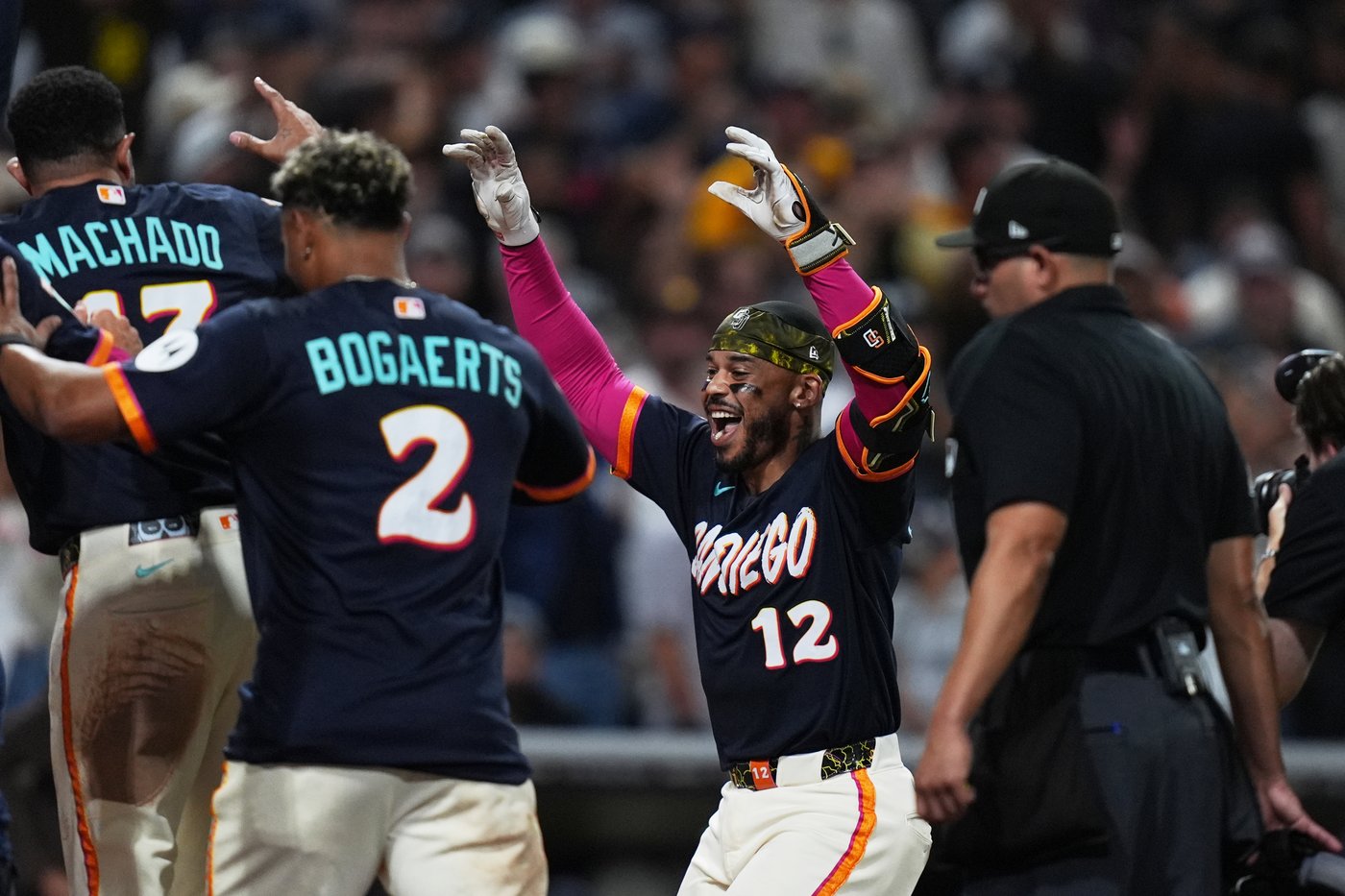 Luis Campusano's 2-run homer in 10th lifts Padres to 3-2 win over Yankees | iNFOnews.ca Luis Campusano's 2-run homer in 10th lifts Padres to 3-2 win over Yankees | iNFOnews.ca