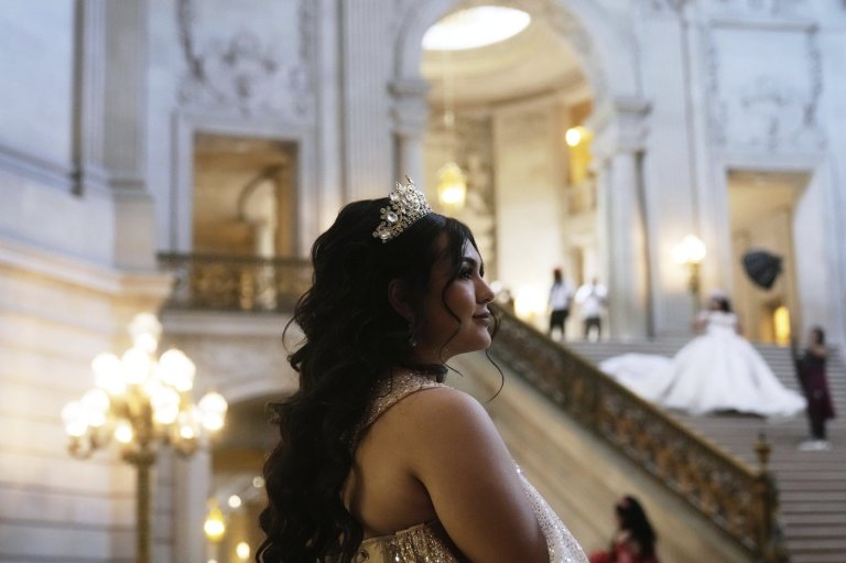 San Francisco’s City Hall becomes backdrop for striking quinceañera photoshoots | iNFOnews.ca