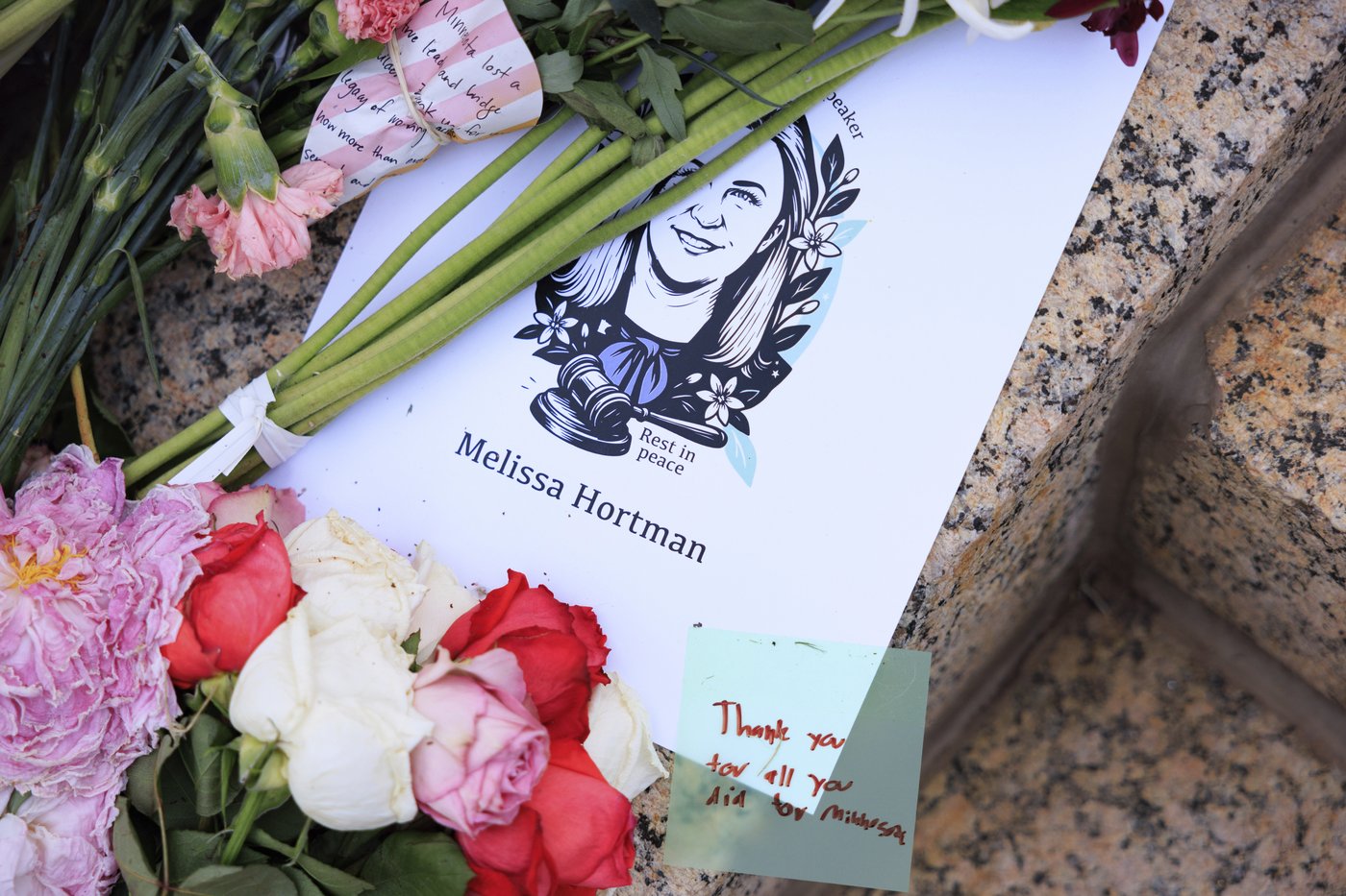Hundreds gather to remember prominent Minnesota lawmaker and husband slain in their home | iNFOnews.ca Hundreds gather to remember prominent Minnesota lawmaker and husband slain in their home | iNFOnews.ca