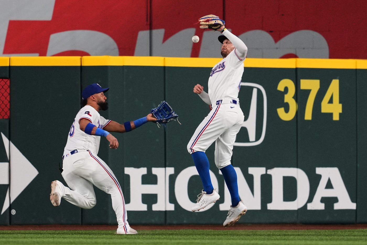 Mets win 1st game after Andy Green named full-time manager, beating AL West-leading Rangers 6-3 | iNFOnews.ca Mets win 1st game after Andy Green named full-time manager, beating AL West-leading Rangers 6-3 | iNFOnews.ca