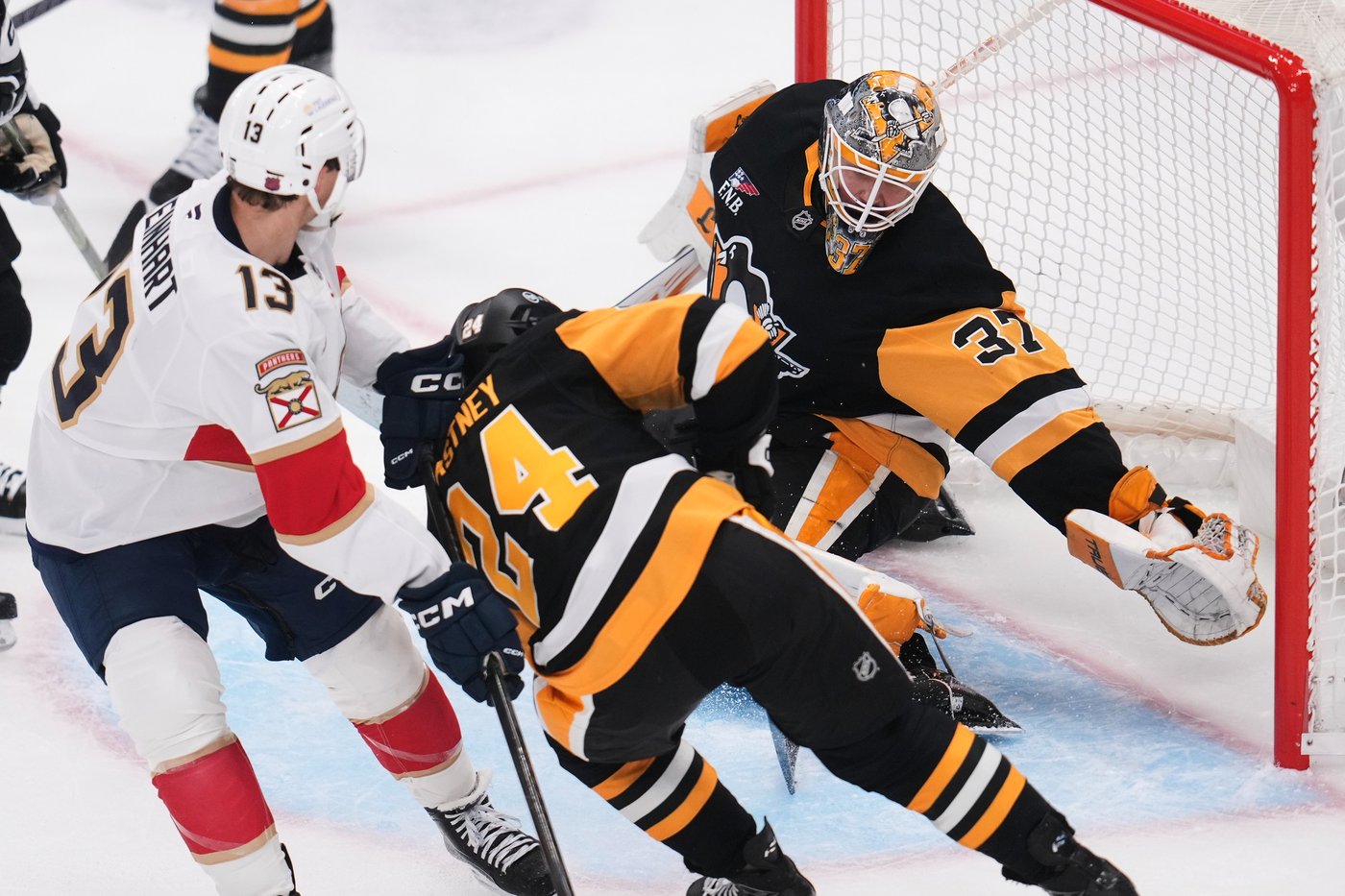 Silovs, Penguins blank Panthers 4-0 to spoil Florida goalie Cooper Black’s record-setting NHL debut | iNFOnews.ca Silovs, Penguins blank Panthers 4-0 to spoil Florida goalie Cooper Black’s record-setting NHL debut | iNFOnews.ca