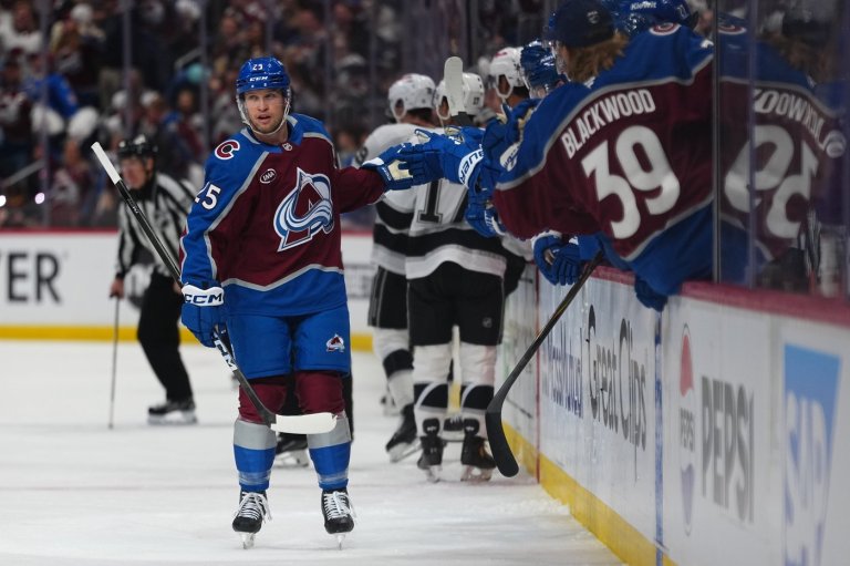 Forward Logan O'Connor caps long comeback with a Game 1 goal to help Avalanche hold off Kings 2-1 | iNFOnews.ca