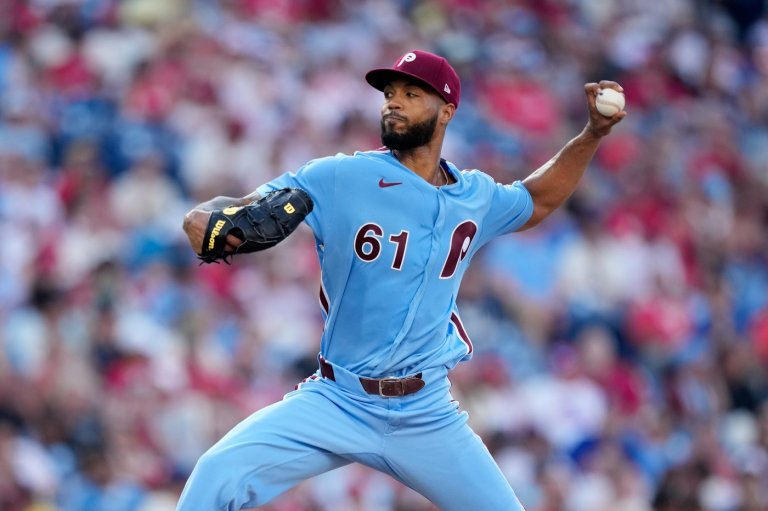 Sanchez becomes first 15-game winner in majors in Phillies' 7-3 victory over Nationals | iNFOnews.ca