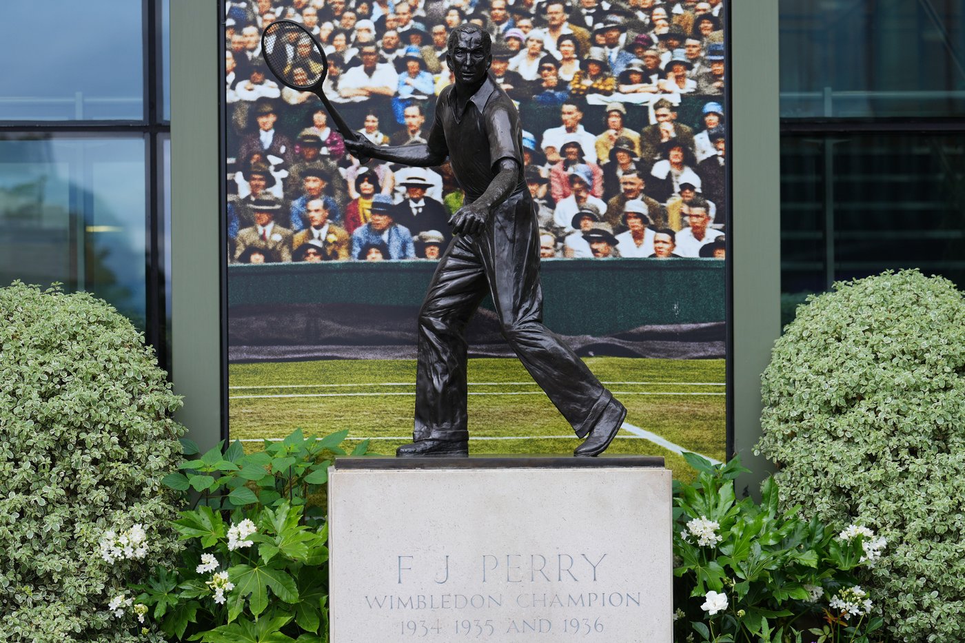 Sculptor of planned Andy Murray statue at Wimbledon understands risks involved | iNFOnews.ca