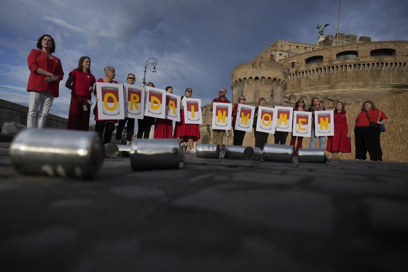 Catholic reform debate launched by Pope Francis leans away from ordained roles for women | iNFOnews.ca