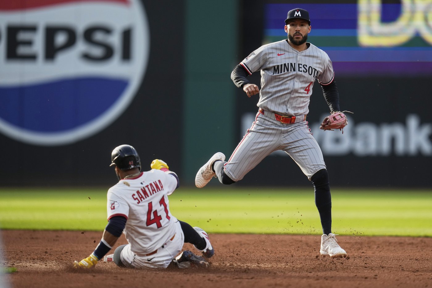 Twins get season-high 17 hits, Bailey Ober allows 1 run in 7 2/3 innings in 11-1 rout of Guardians | iNFOnews.ca Twins get season-high 17 hits, Bailey Ober allows 1 run in 7 2/3 innings in 11-1 rout of Guardians | iNFOnews.ca