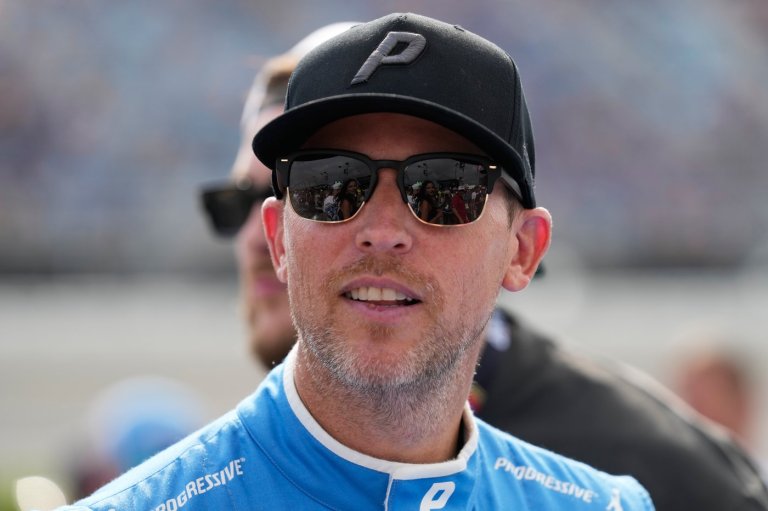 Reddick is hoping to regain momentum in Atlanta after losing his NASCAR Cup Series lead to Hamlin | iNFOnews.ca