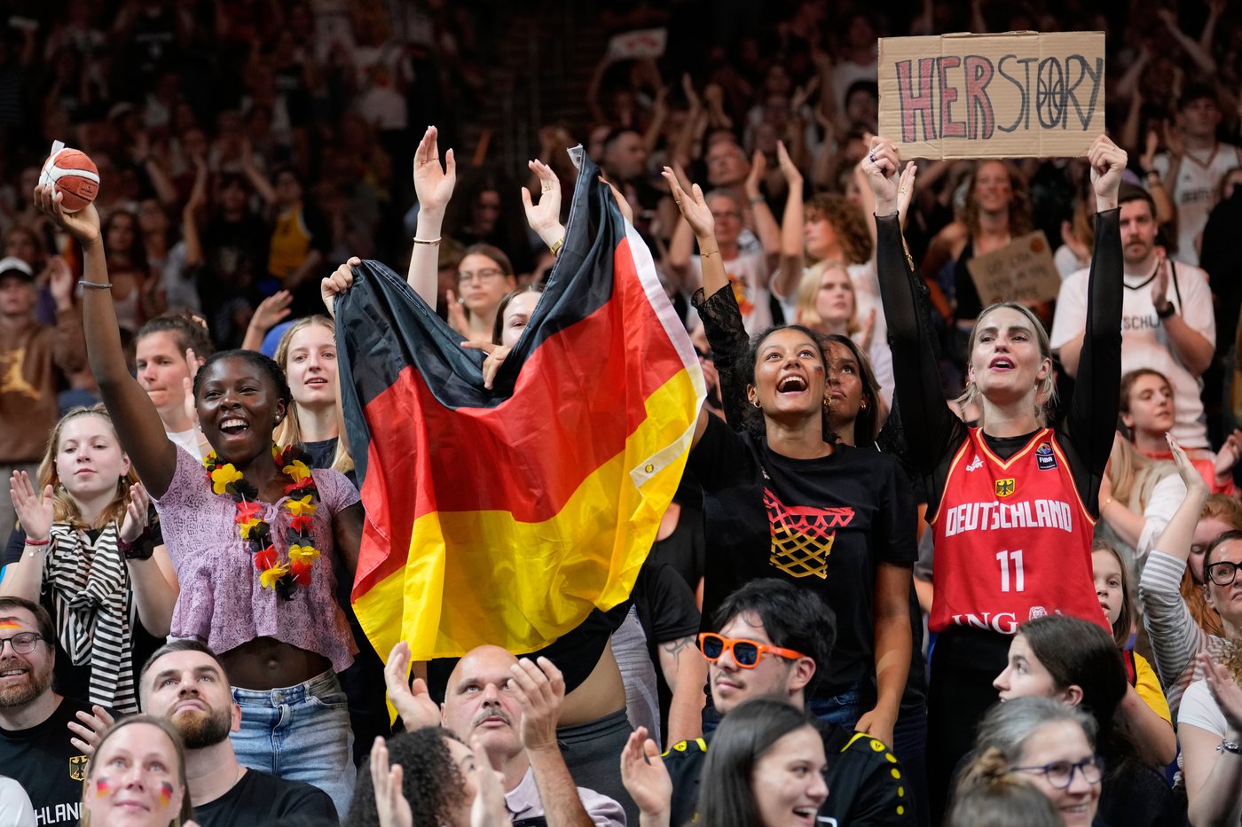 France beats host Germany 86-64 for showdown with US in women's FIBA World Cup final | iNFOnews.ca