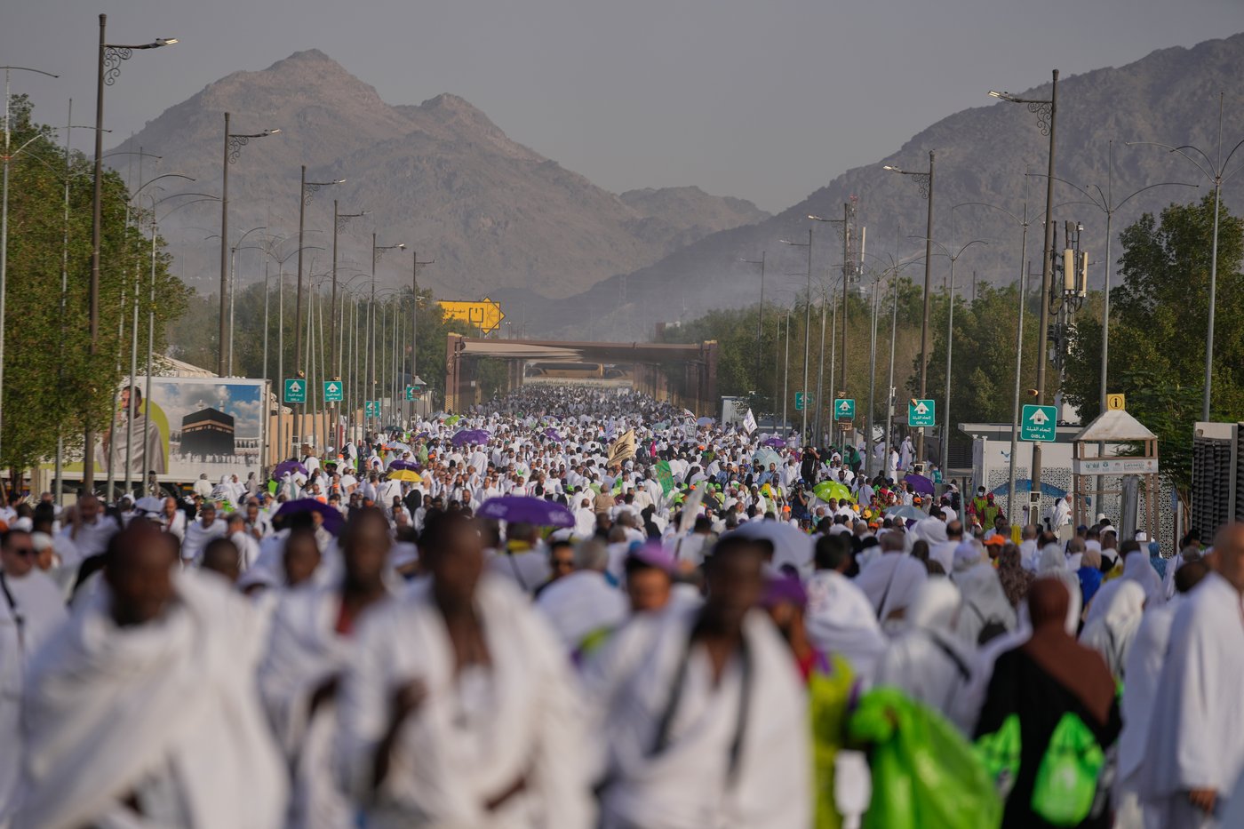 Muslim pilgrims converge on Mount Arafat in Saudi Arabia as the Hajj reaches its peak | iNFOnews.ca Muslim pilgrims converge on Mount Arafat in Saudi Arabia as the Hajj reaches its peak | iNFOnews.ca