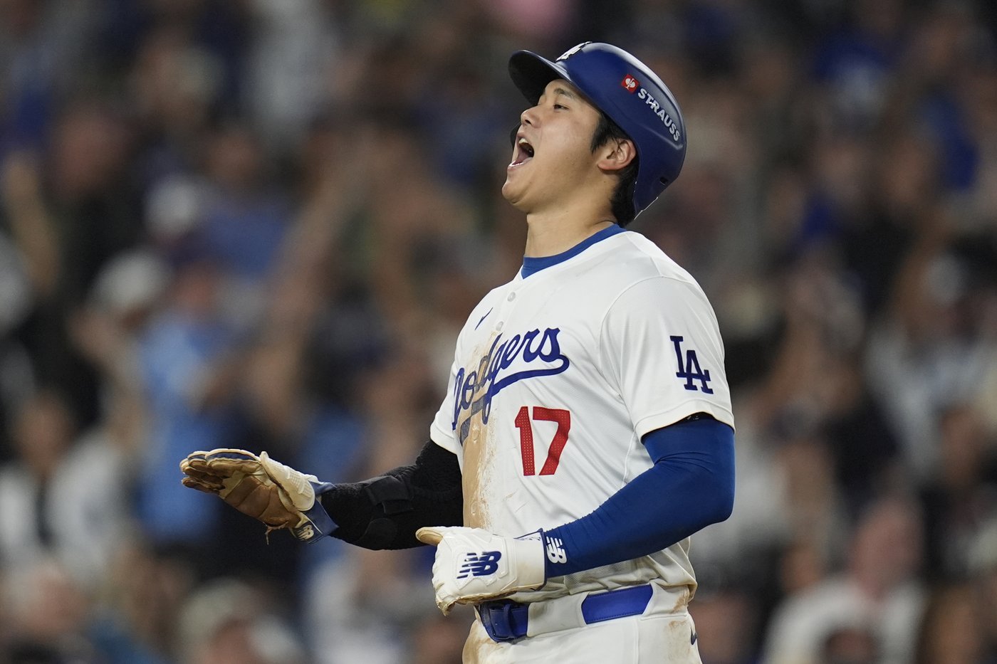 Shohei Ohtani stolen base streak ends at 36 in NLCS, caught for first time since July 22 | iNFOnews.ca