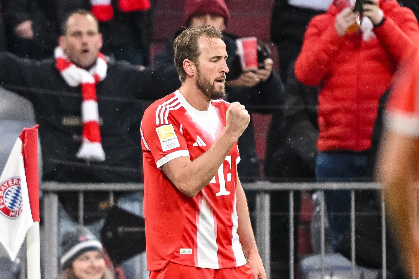 Harry Kane scores 2 goals, concedes penalty as Bayern holds on to extend Bundesliga lead | iNFOnews.ca
