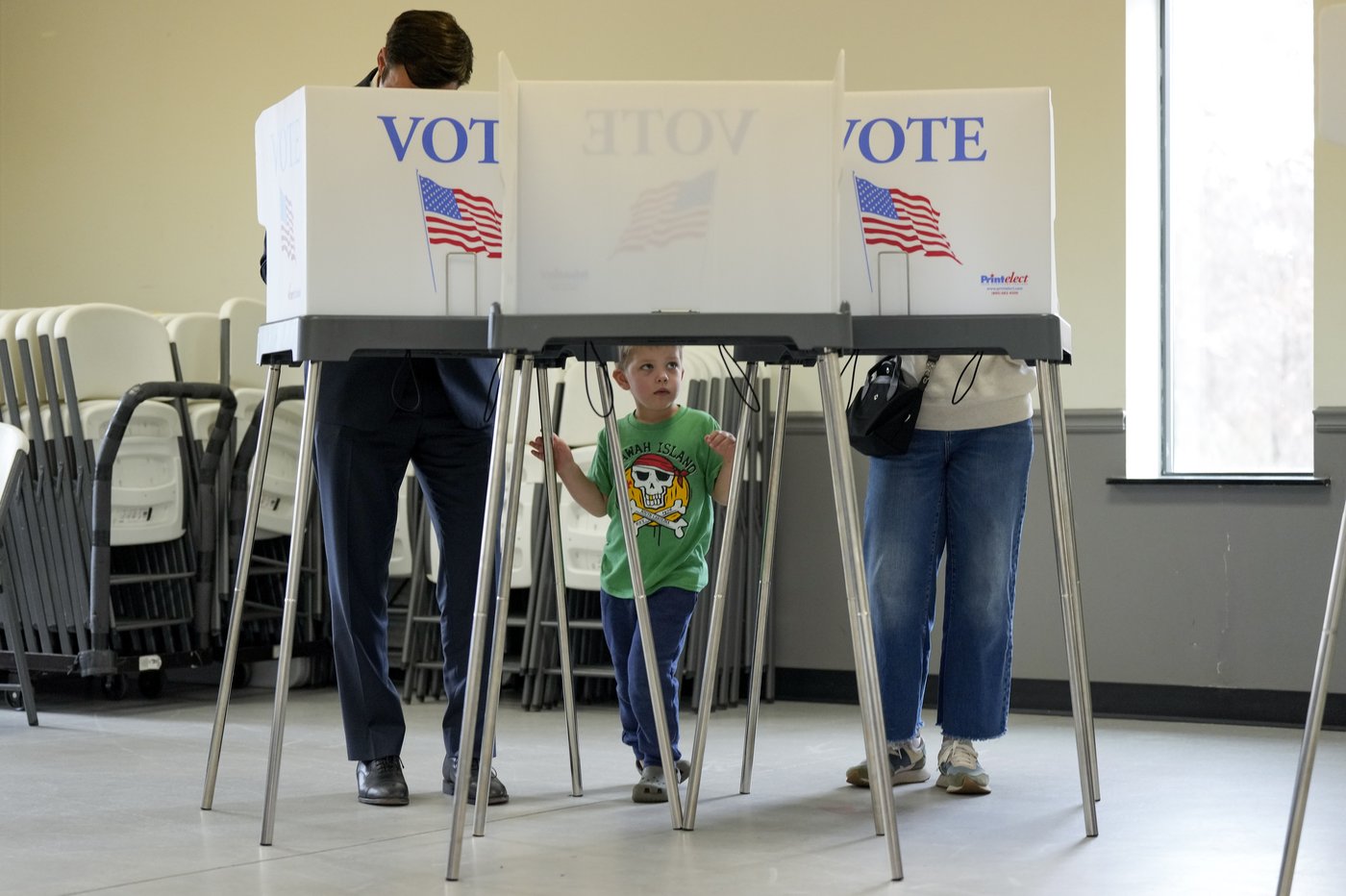 GOP candidate concedes race to Democratic US Rep Don Davis in NC's 1st Congressional District | iNFOnews.ca