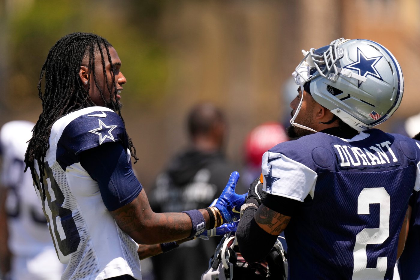 Communication is critical for coordinator Christian Parker to turn around Cowboys' defense | iNFOnews.ca