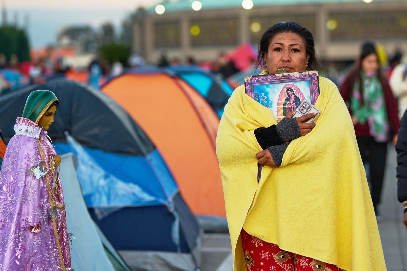 Believers in Our Lady of Guadalupe flock to her Mexico City shrine, in photos | iNFOnews.ca