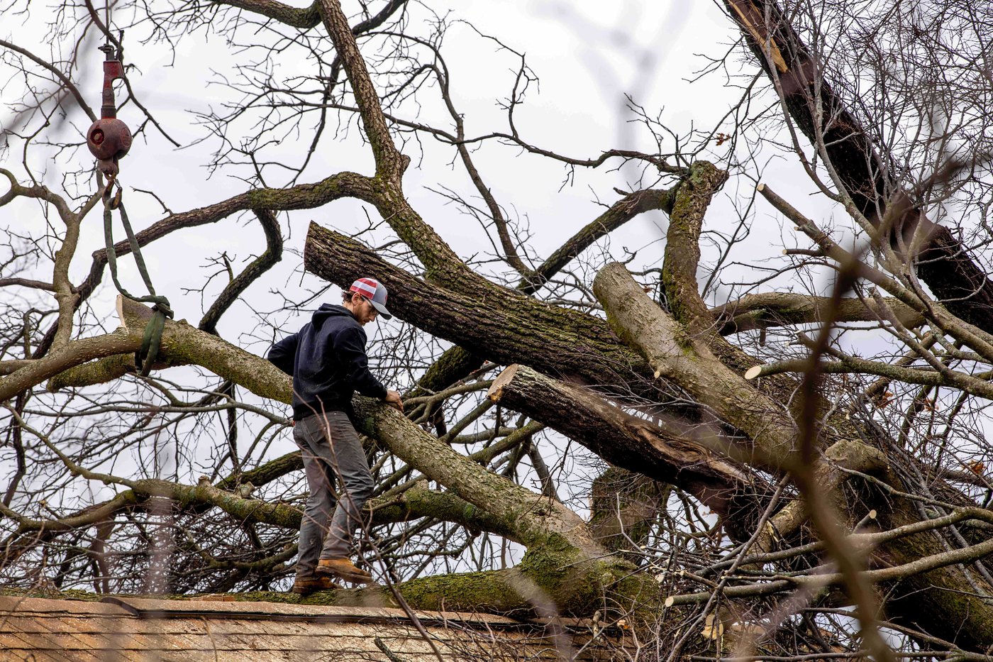 Photos show damage left by powerful storms as volunteers help communities clean up | iNFOnews.ca