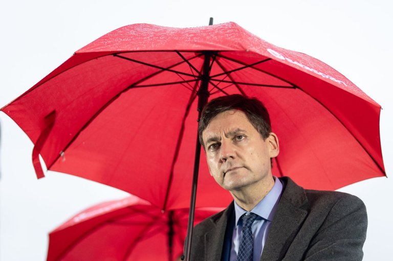 'Strategic choice': B.C. backs bid to host new defence bank in Vancouver | iNFOnews.ca