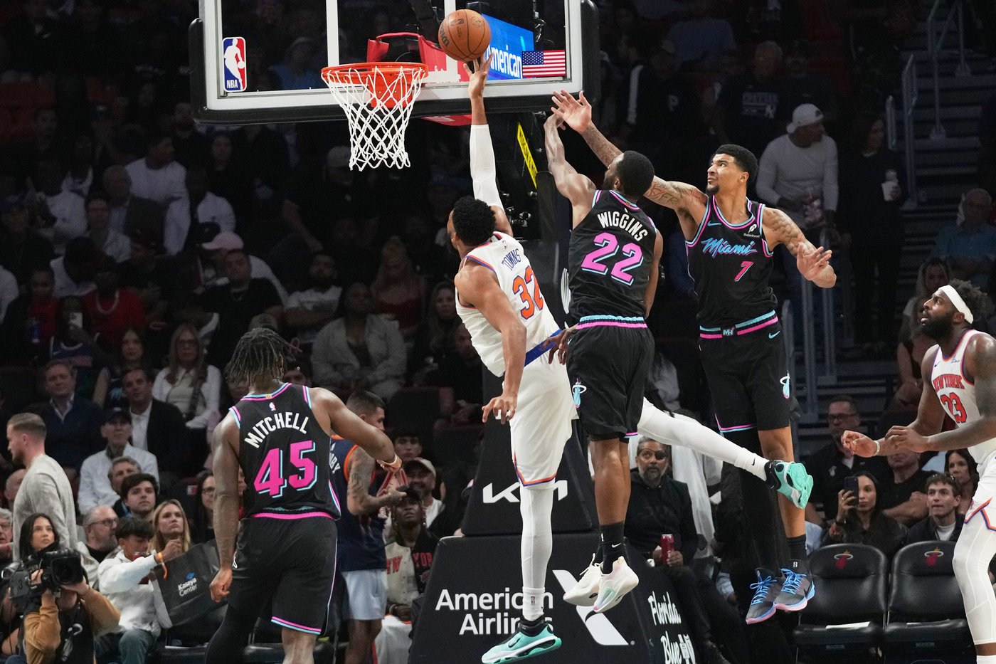 Heat survive frantic rally at the buzzer to edge the Knicks 115-113 | iNFOnews.ca