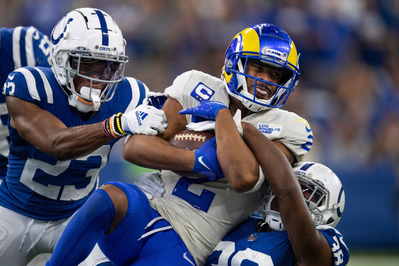 Veteran WR Robert Woods signs a 1-day contract to retire with his hometown Los Angeles Rams | iNFOnews.ca Veteran WR Robert Woods signs a 1-day contract to retire with his hometown Los Angeles Rams | iNFOnews.ca