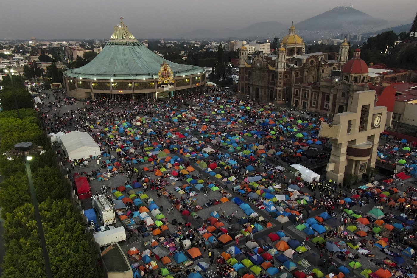 Millions mark Mexico's Virgin of Guadalupe Day but calls for a truce in drug violence go unheeded | iNFOnews.ca