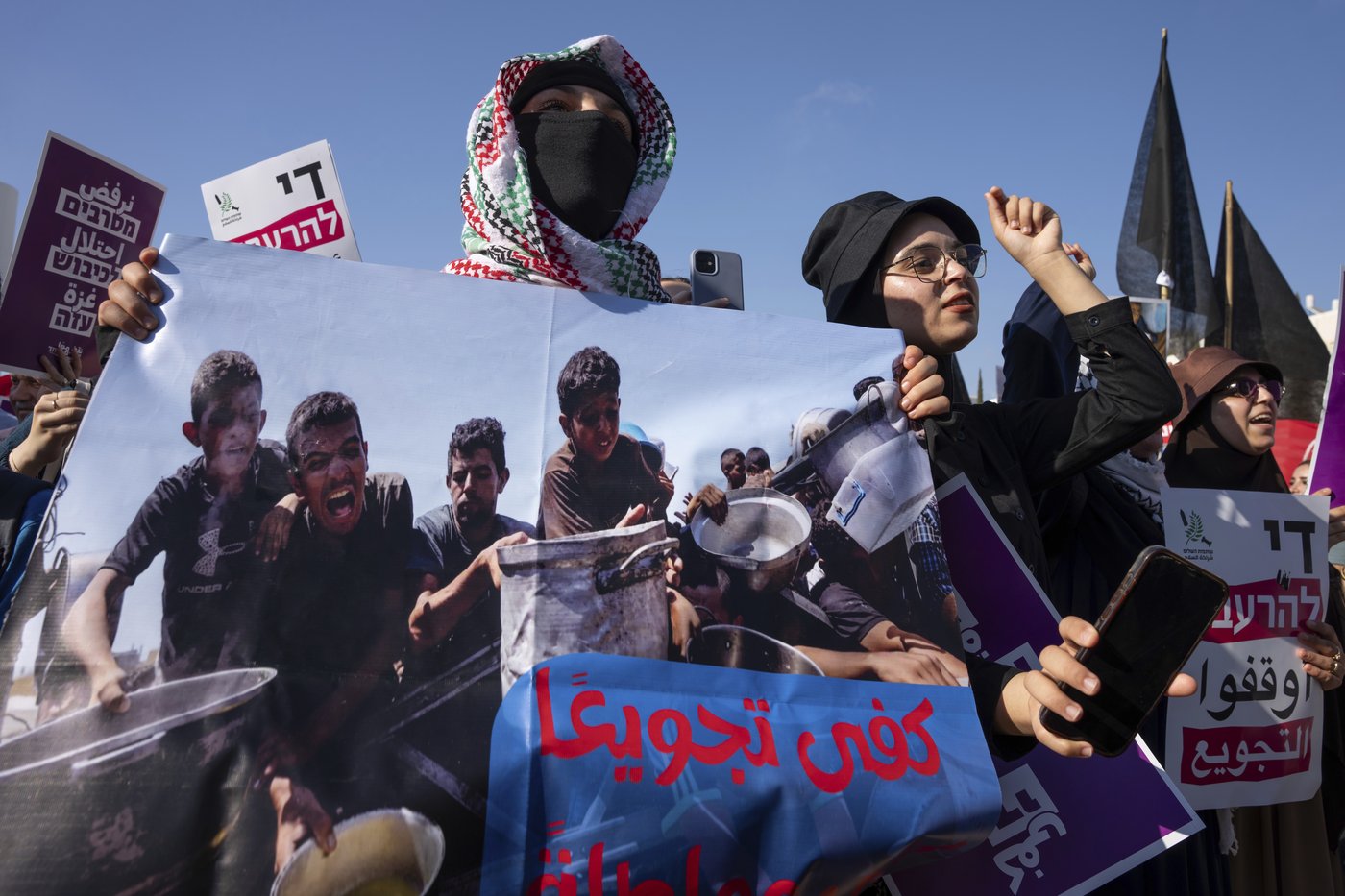 Israeli strikes and gunfire kill 33 as Gaza City becomes focus of famine and a military offensive | iNFOnews.ca Israeli strikes and gunfire kill 33 as Gaza City becomes focus of famine and a military offensive | iNFOnews.ca