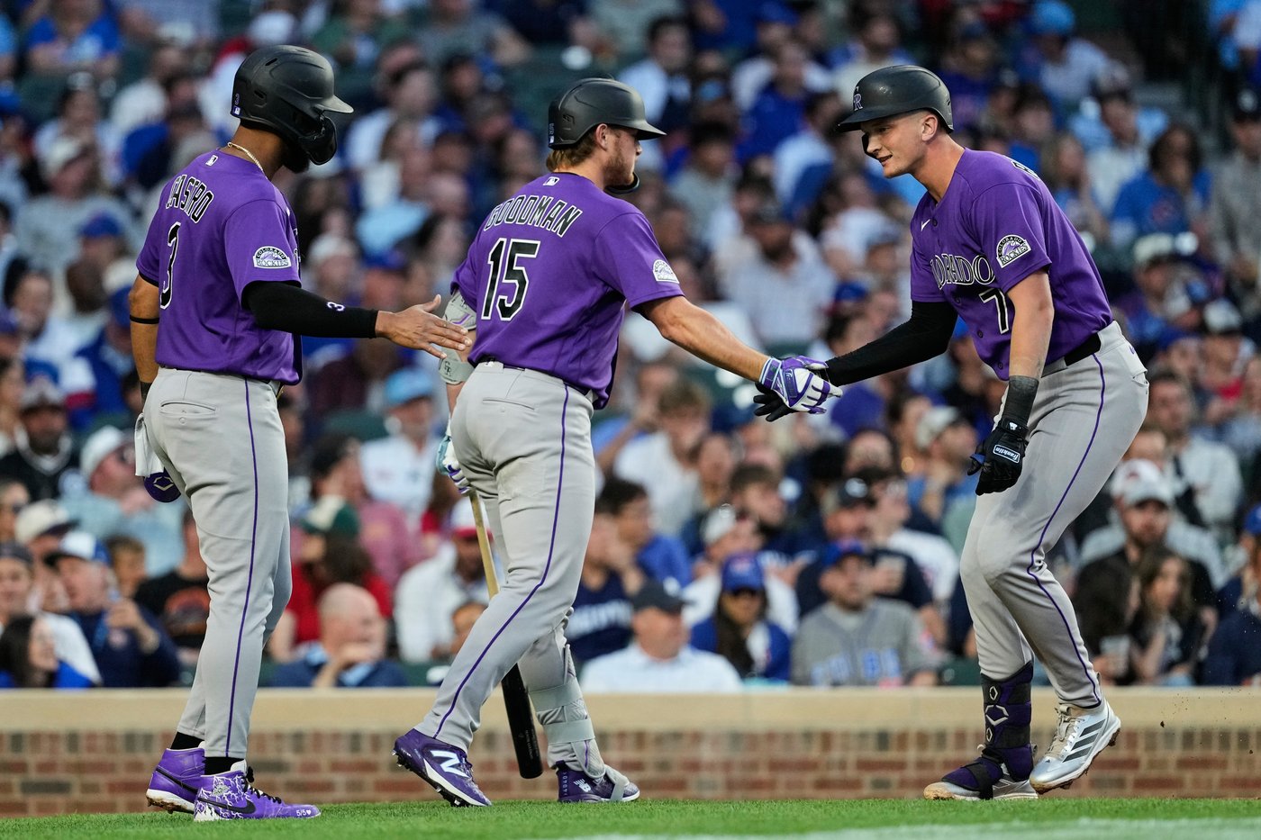 Willi Castro and TJ Rumfield each drive in two runs as the Rockies beat the Cubs, 5-2 | iNFOnews.ca Willi Castro and TJ Rumfield each drive in two runs as the Rockies beat the Cubs, 5-2 | iNFOnews.ca