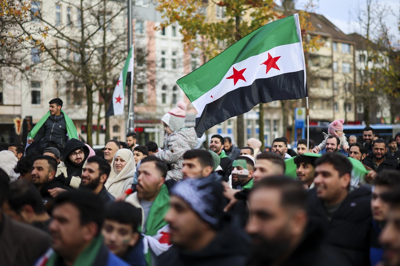 Global reaction to Assad's sudden ouster from Syria ranges from jubilation to alarm | iNFOnews.ca Global reaction to Assad's sudden ouster from Syria ranges from jubilation to alarm | iNFOnews.ca