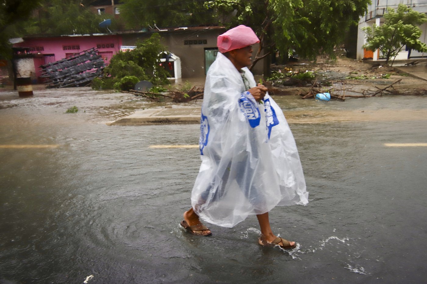 Hurricane John falls apart after causing deadly mudslides on Mexico's southern Pacific coast | iNFOnews.ca
