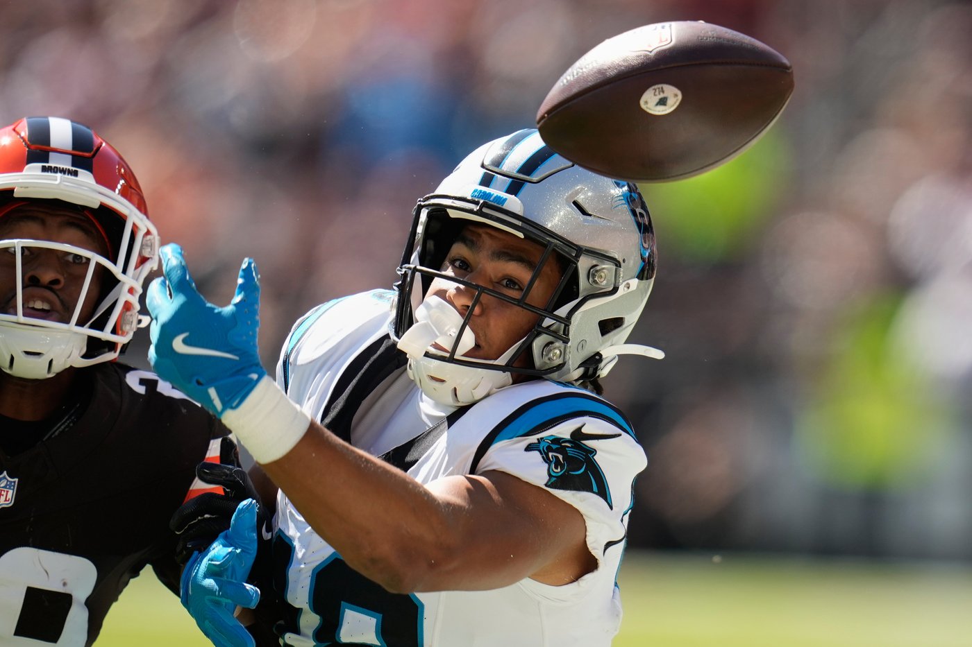 Deshaun Watson sparks a late Browns rally, sealing a 21-18 win over the Panthers | iNFOnews.ca