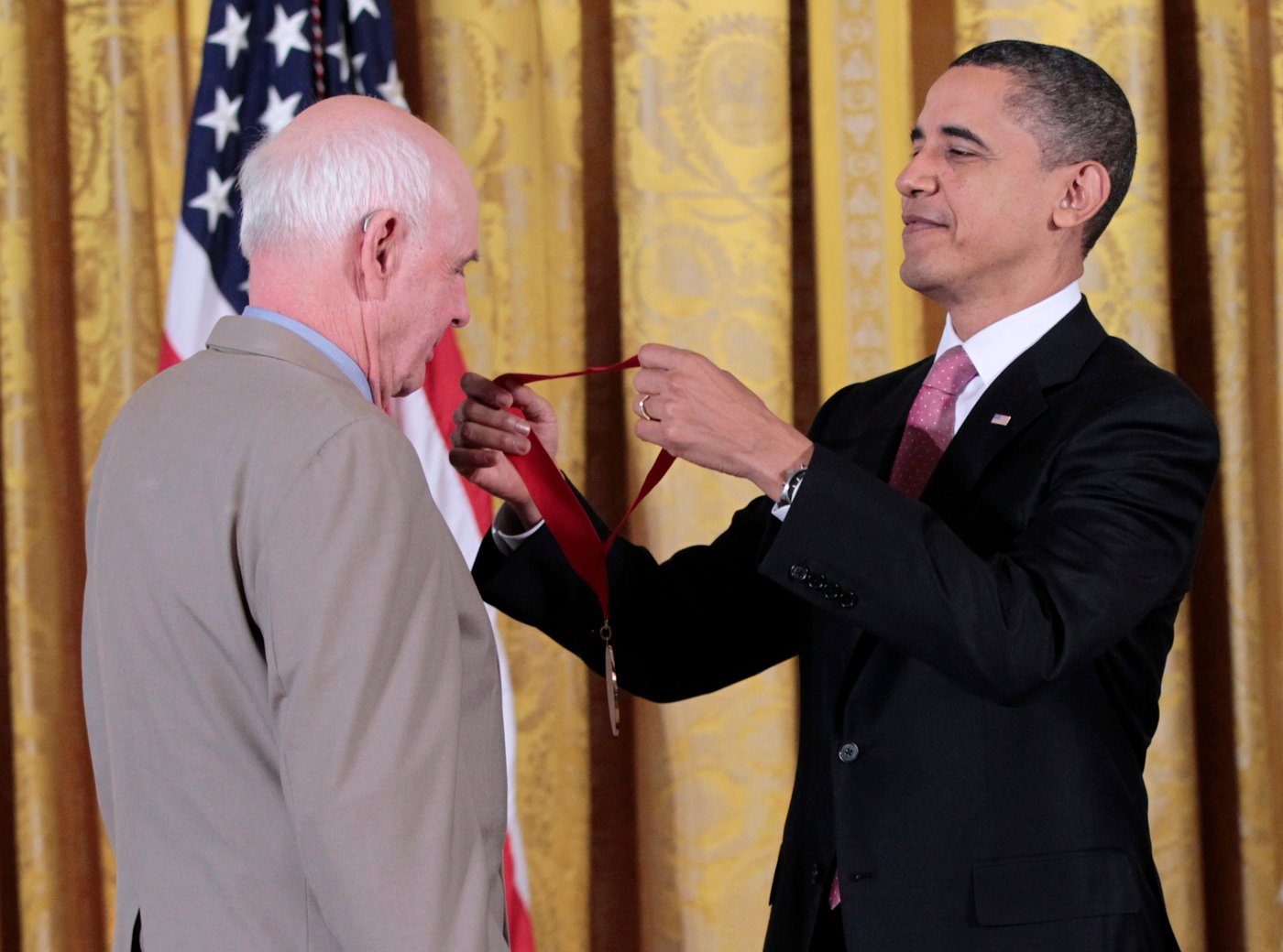 Wendell Berry, Kentucky-born author who advocated a simpler life, has died at 92 | iNFOnews.ca