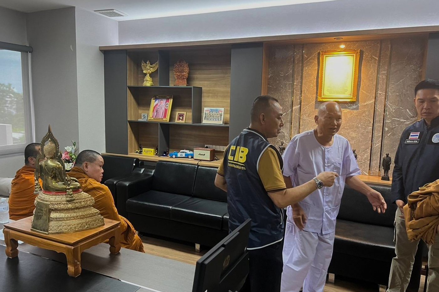 A former Buddhist monk who founded a Thai AIDS hospice has been convicted of embezzlement | iNFOnews.ca