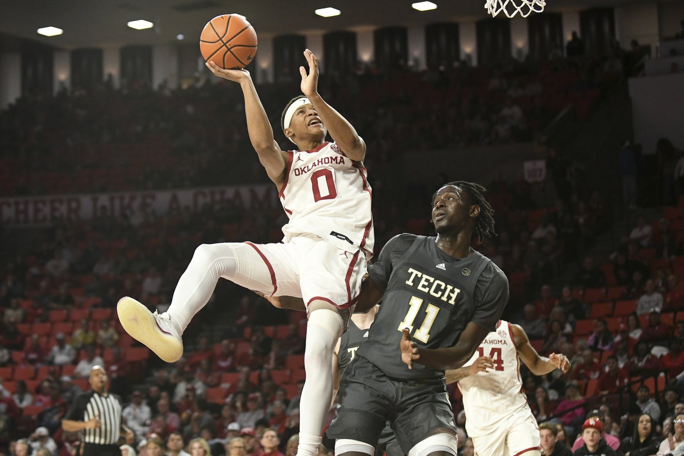 Fears scores 18 as No. 21 Oklahoma beats Georgia Tech 76-61 in SEC/ACC Challenge | iNFOnews.ca