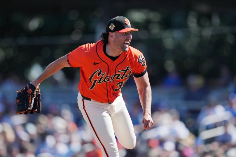 Giants an out away from perfect game, a strike away from no-hitter in 7-1 win over Brewers | iNFOnews.ca