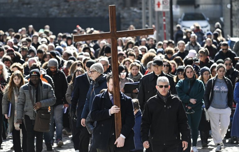 New secularism law is looming over Way of the Cross marches on Good Friday in Quebec | iNFOnews.ca