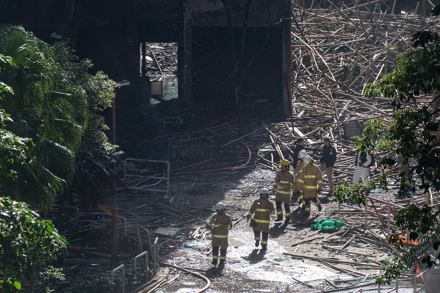 Grateful to be alive, residents who escaped the Hong Kong apartment blaze wonder what comes next | iNFOnews.ca Grateful to be alive, residents who escaped the Hong Kong apartment blaze wonder what comes next | iNFOnews.ca