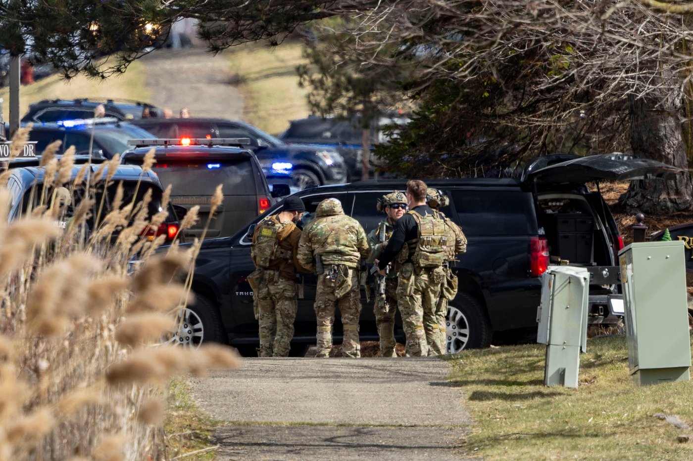Photos show response after attack at suburban Detroit synagogue | iNFOnews.ca