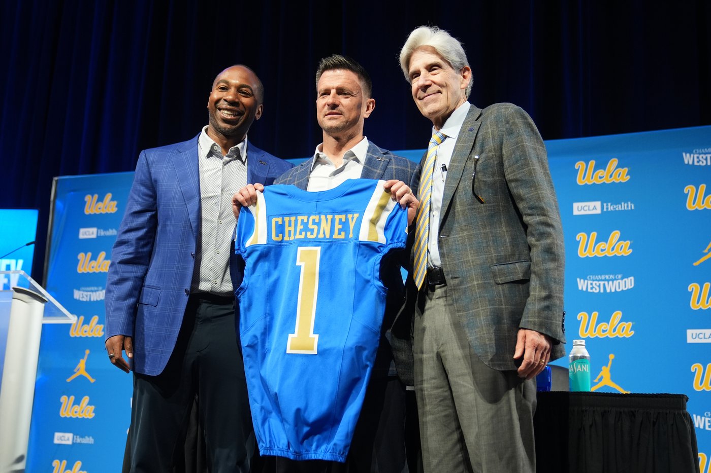 Chesney starts his UCLA football coaching era with energy, inspiration and a promise to win | iNFOnews.ca