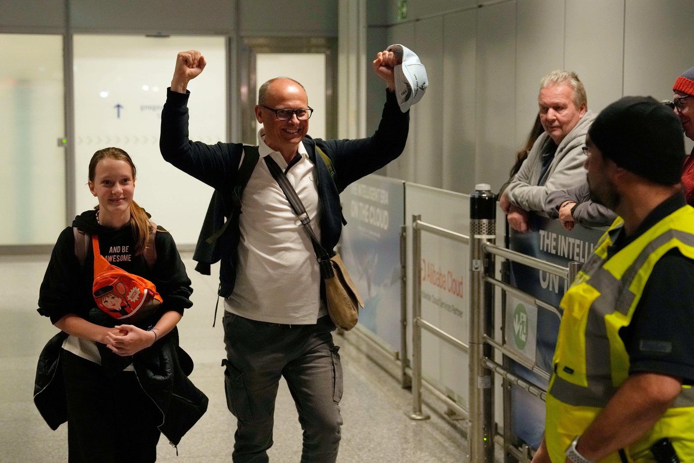 Governments scramble to bring citizens home during travel chaos caused by war in the Middle East | iNFOnews.ca Governments scramble to bring citizens home during travel chaos caused by war in the Middle East | iNFOnews.ca