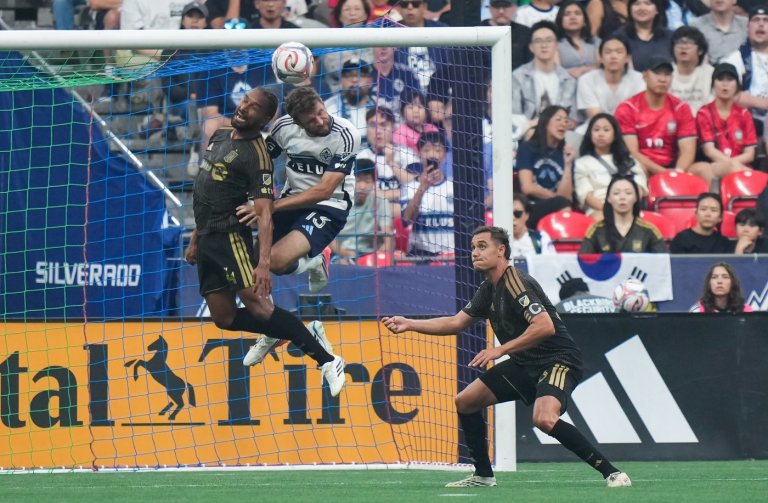 Muller scores on late penalty as Whitecaps earn 1-1 draw with LAFC | iNFOnews.ca